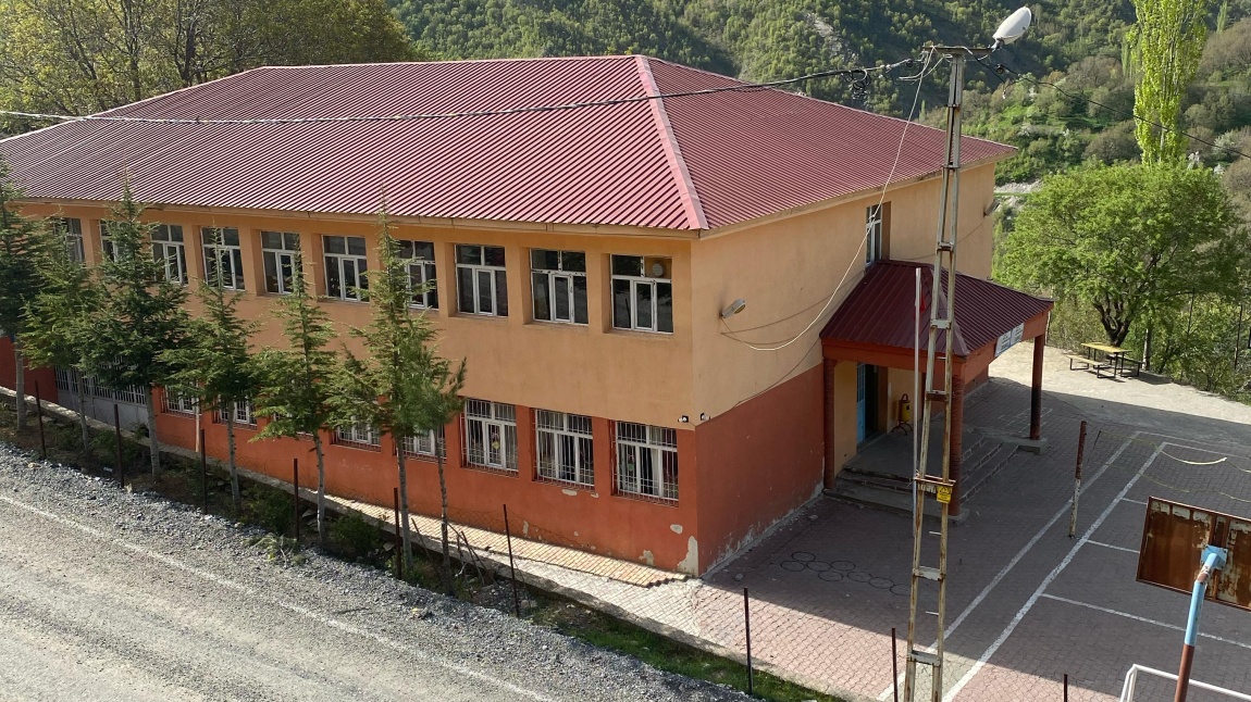 Şehit Jandarma Astsubay Hacı İbrahim Yılmaz Ortaokulu Fotoğrafı